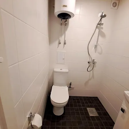 Hubane Ja Rahulik Apartement Vana-Paernus Apartamento